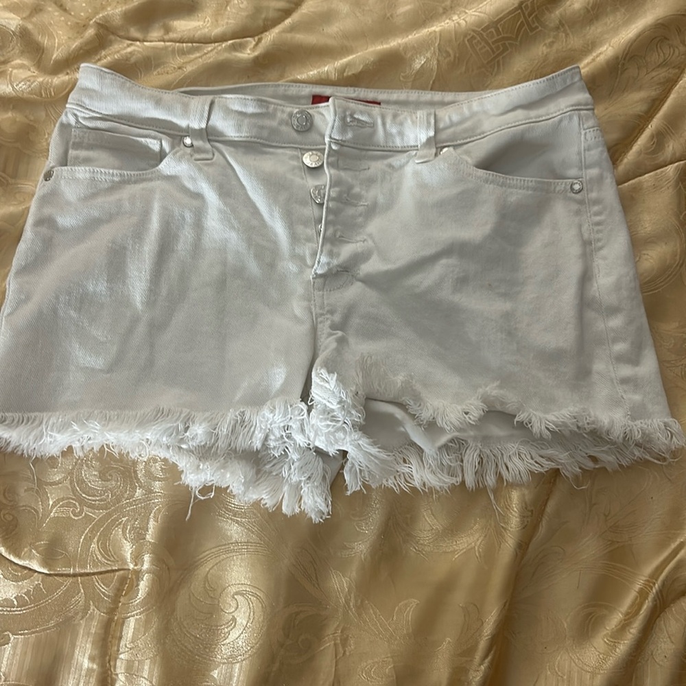 Guess Women’s White Denim Shorts, Size 30.